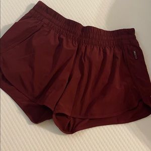 Lululemon Tracker V short